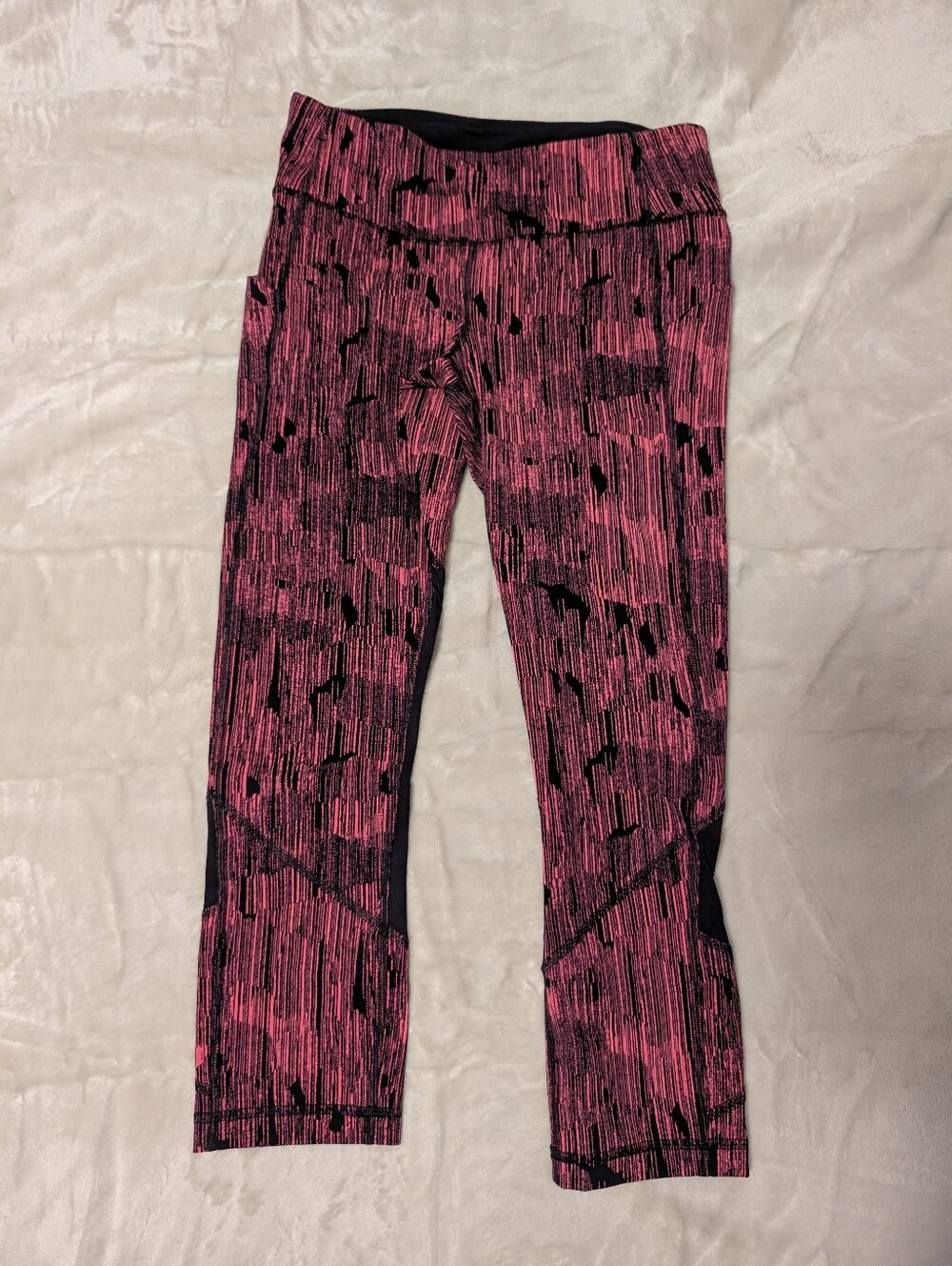 Lululemon Women's Cropped Leggings Pink And Black Size 4